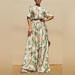 NWT Dress Day Green and Peach Matching Pant Set